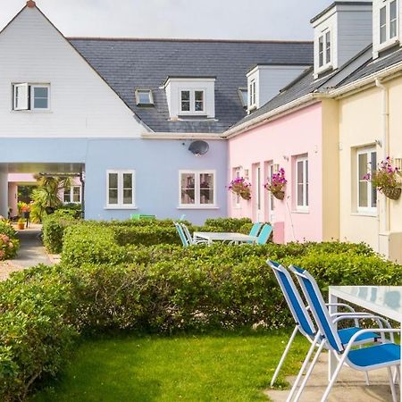 Ellingham Self-Catering Cottages Saint Peter Port Buitenkant foto