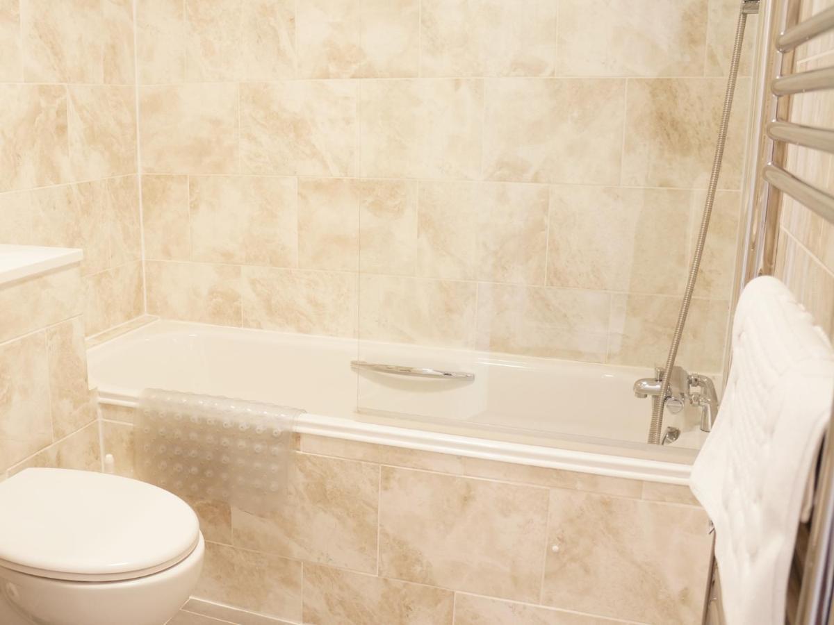 Ellingham Self-Catering Cottages Saint Peter Port Buitenkant foto