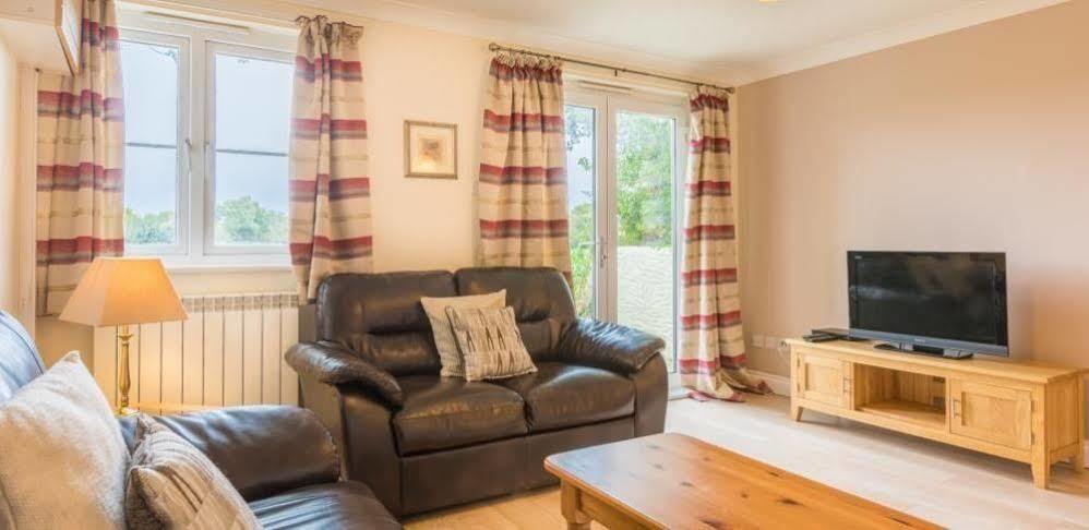 Ellingham Self-Catering Cottages Saint Peter Port Buitenkant foto