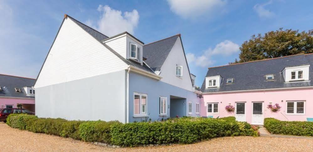 Ellingham Self-Catering Cottages Saint Peter Port Buitenkant foto